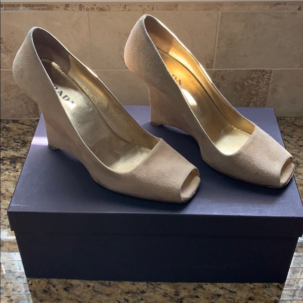 PRADA SUEDE WEDGES 40
